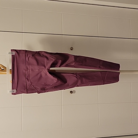 Lululemon tights - Picture 3 of 4